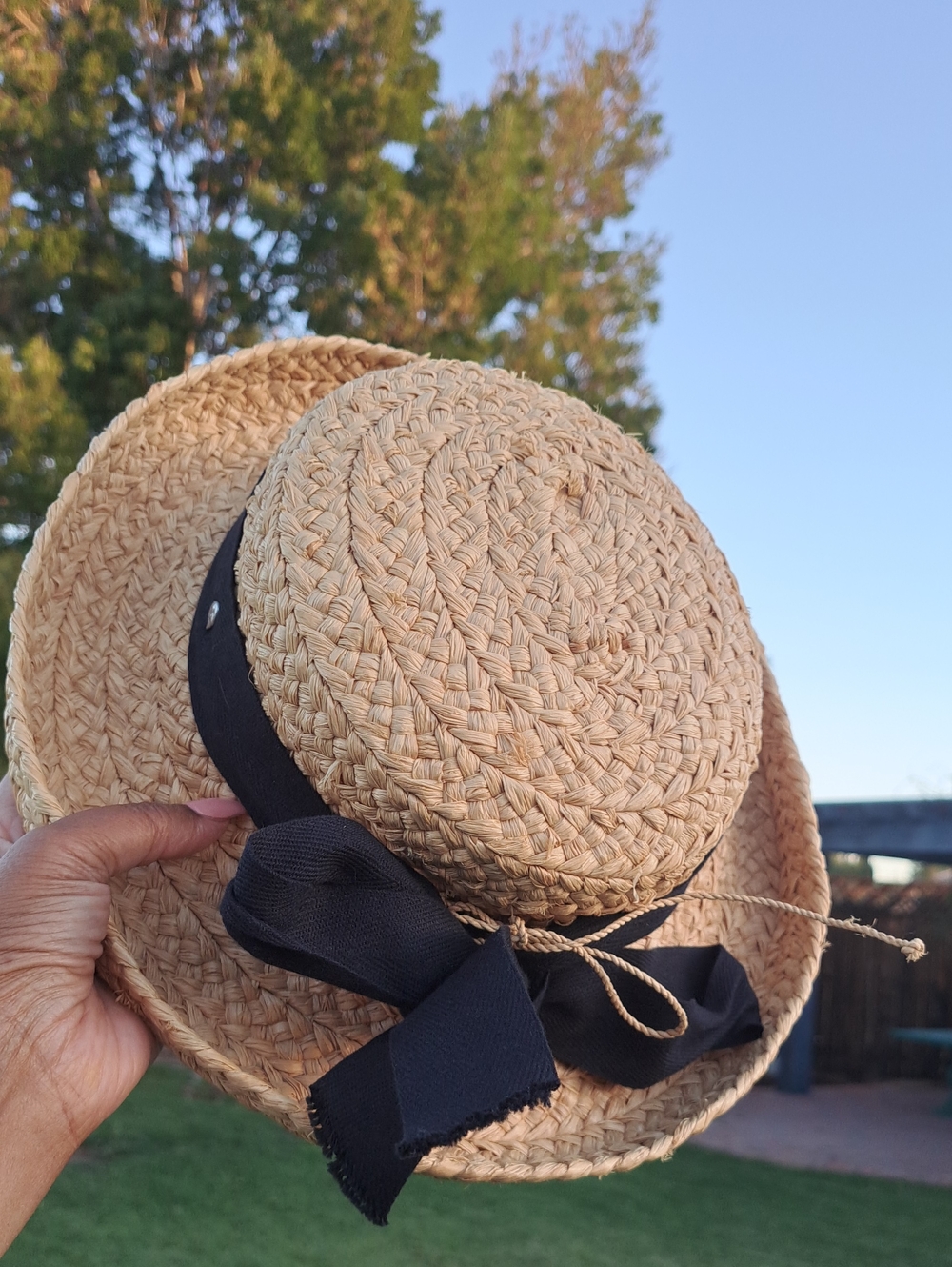EUC Helen Kaminski Classic 5 Raffia Sun Hat Black Ribbon OS - Picture 3 of 6